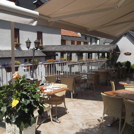 Hotel Logis Auberge De L'Isard Сен-Лари Экстерьер фото