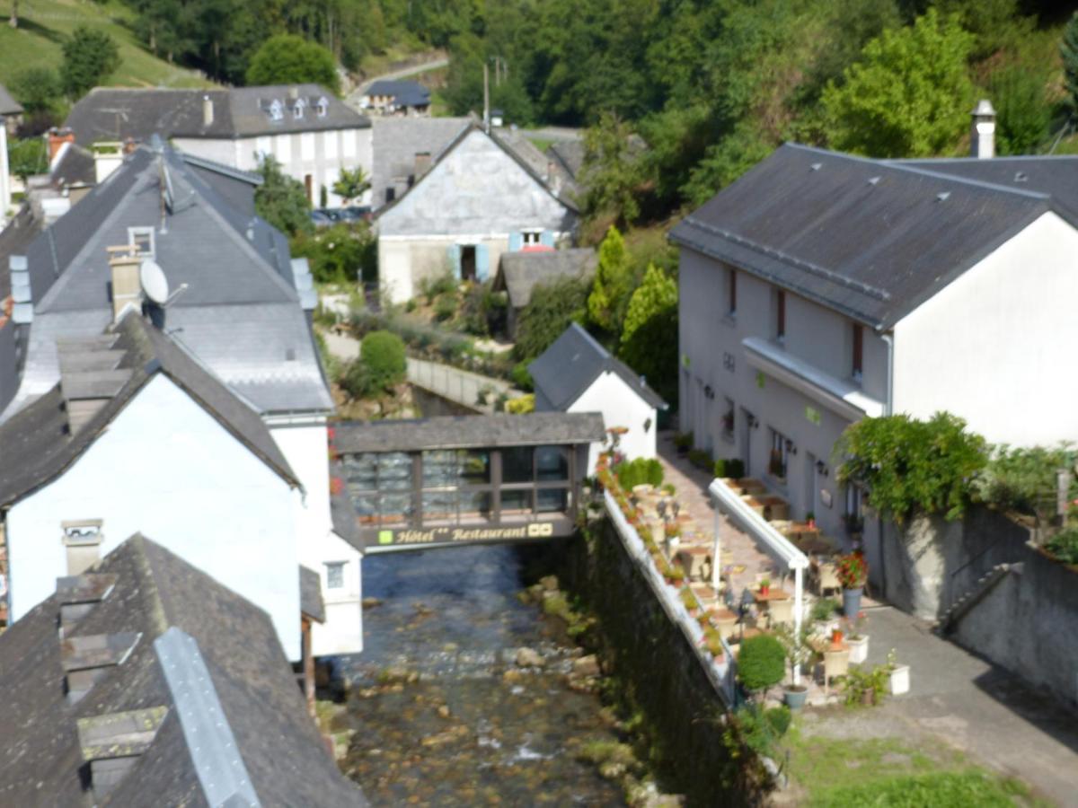 Hotel Logis Auberge De L'Isard Сен-Лари Экстерьер фото